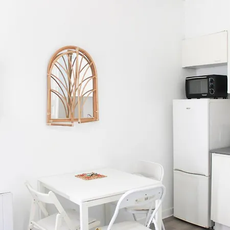 Apartman An Ideal Pied-a-terre At The Gateway To Paris