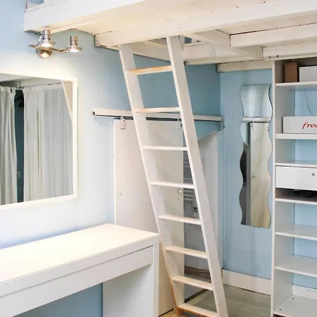 Apartman An Ideal Pied-a-terre At The Gateway To Paris *